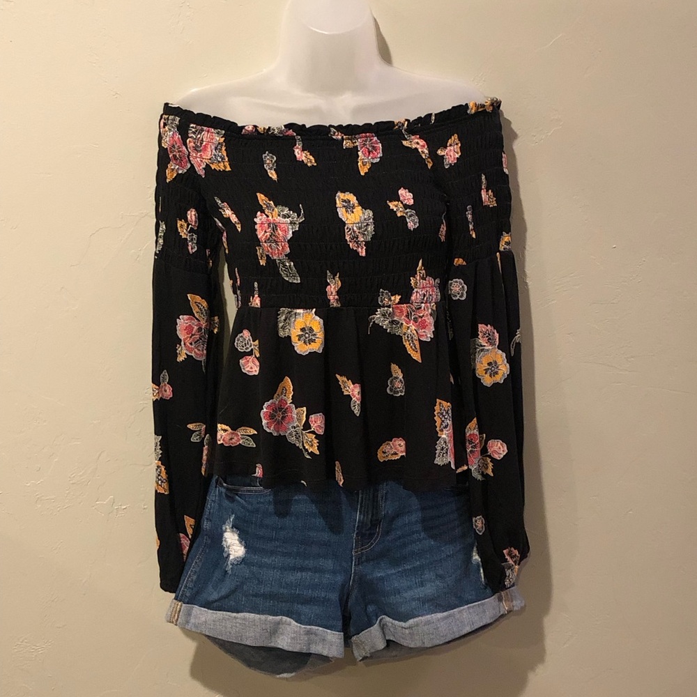 Aeropostale Long Sleeve Floral Smocked Off-The-Shoulder Top Black Size Medium